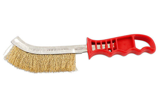 PLASTIC HANDLE SCRATCH BRUSH. BRASS DIP - Hardscape Supplies Co